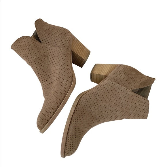 Dolce Vita Janie Perforated Bootie in Taupe Suede Leather Size 9.5 - Picture 8 of 12